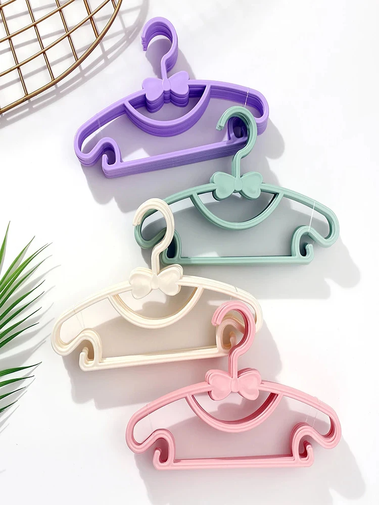 5/10 / 20pcs Children's Clothing Hanger Portable Racks Plastic Windproof Coats Hanger Display Hooks Kids Baby Clothes Organizer