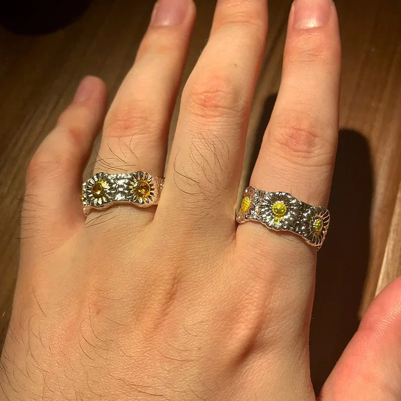 Кольцо с маленькой маргариткой для мужчин и женщин модное регулируемое открытое