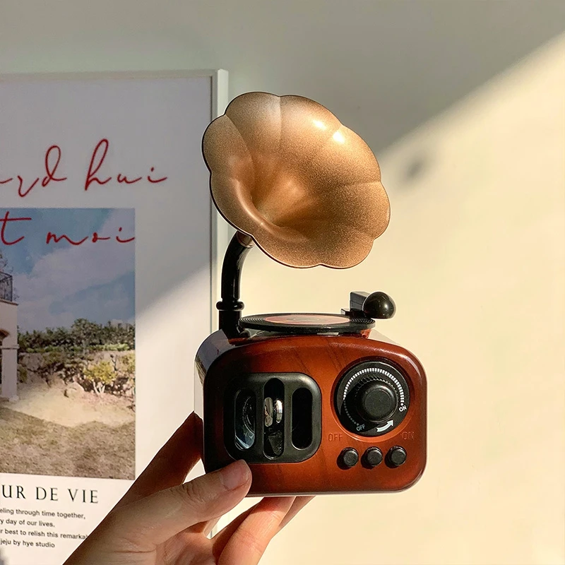 

Mini Retro Gramophone Desktop Ornament Creative Music Box Birthday Gift for Friend Home Decor Living Room Decoration