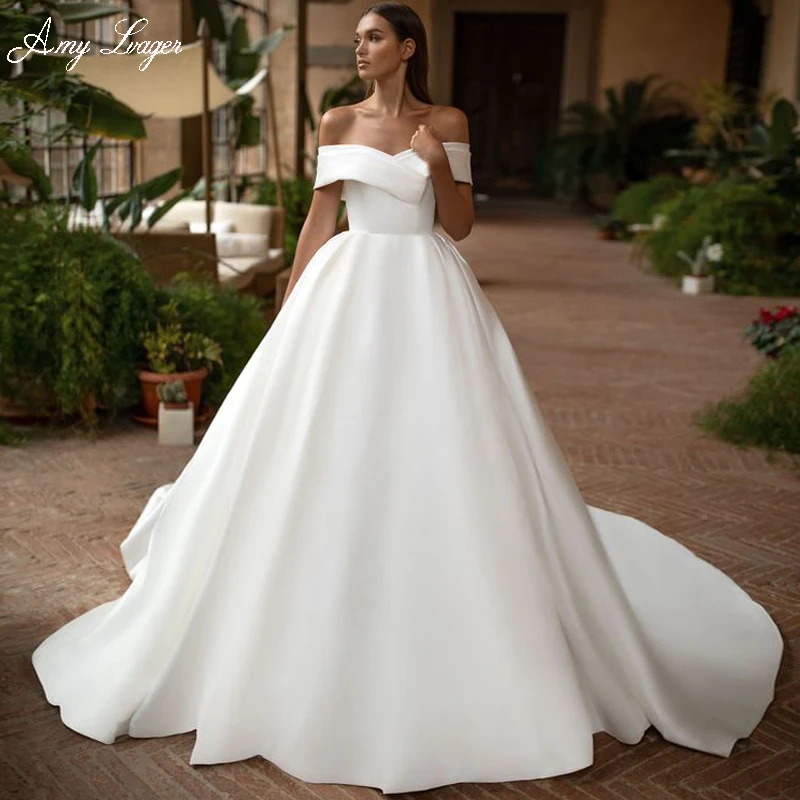 

AmyLvager Romantic Sweetheart Neck Zipper A-Line Wedding Dress 2023 Chic Pleated Satin Court Train Vintage Simple Bridal Gown