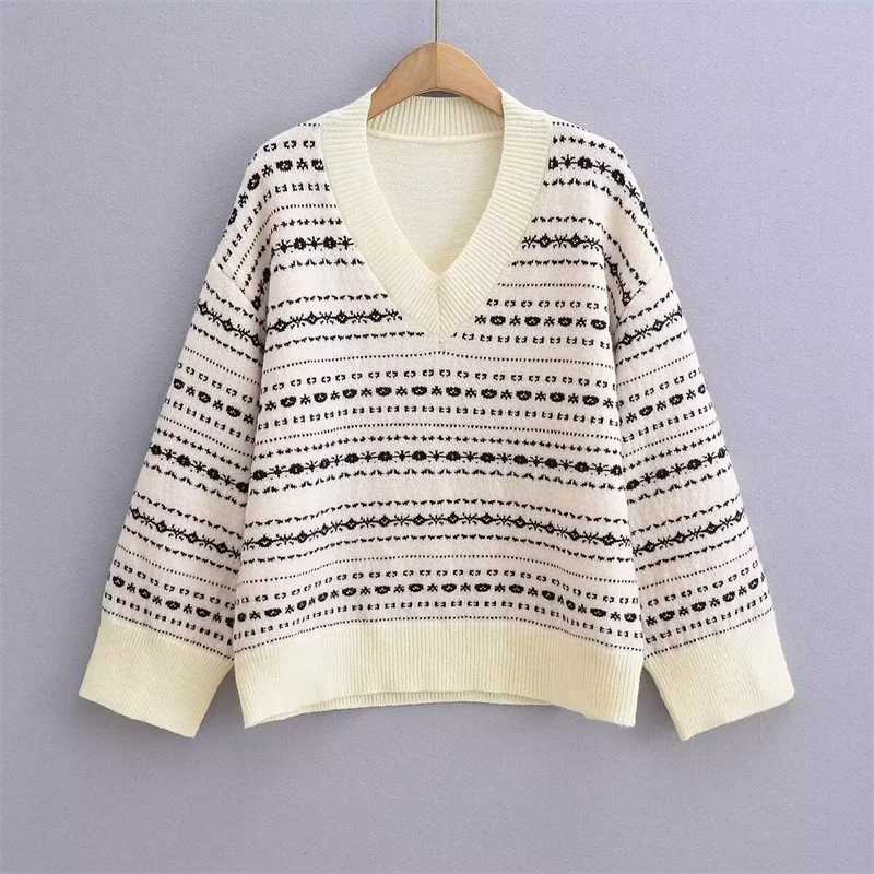 

2023 New Women V-Neck Loose Jacquard Knitted Sweater Autumn/Winter Fashion High Street Comfortable Soft Sweater