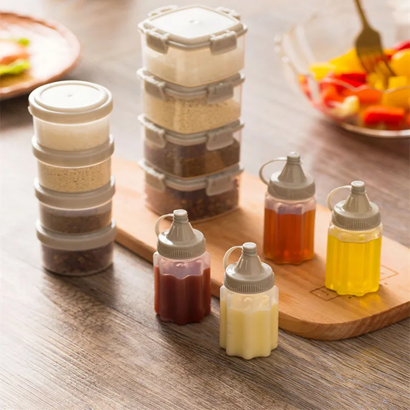 

4pcs Seasoning Box Plastic Sauce Squeeze Bottle Mini Salad Dressing Containers Outdoor Portable Barbecue Spice Jar Kitchen Tools