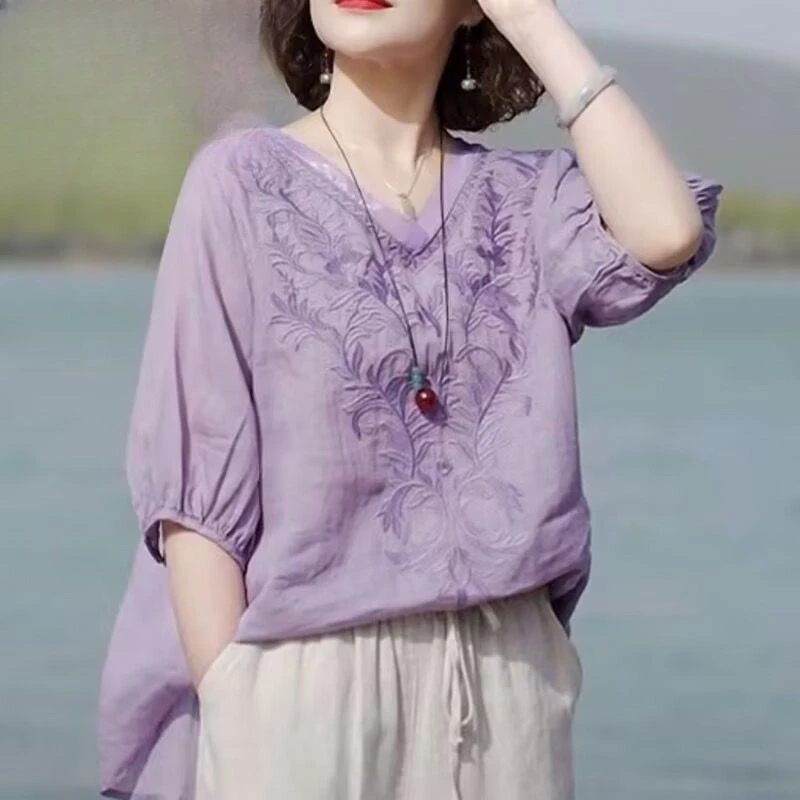 Женская льняная футболка с вышивкой повседневный Свободный Топ коротким рукавом