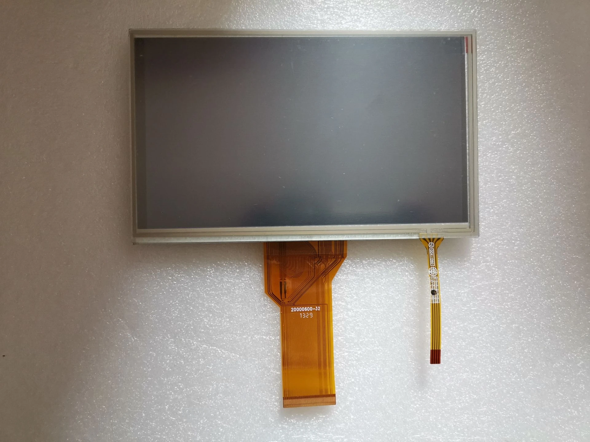 

Thickness 5 mm new 7 inch LCD display screen at070tn92 at070tn94 with touch screen