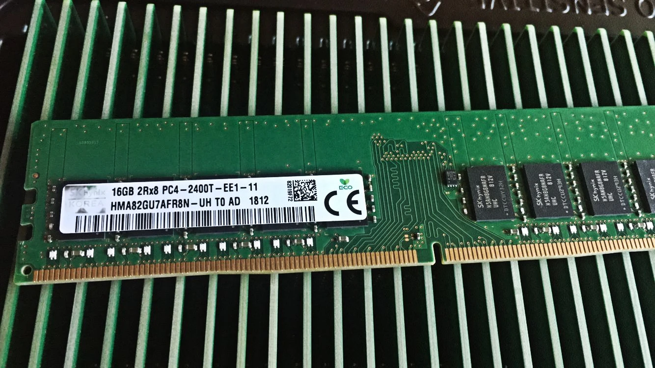 

Оперативная память, применяется toHynix CRUCIAL Samsung 8G 16G 2RX8 DDR4 2133 2400, чистый коридор