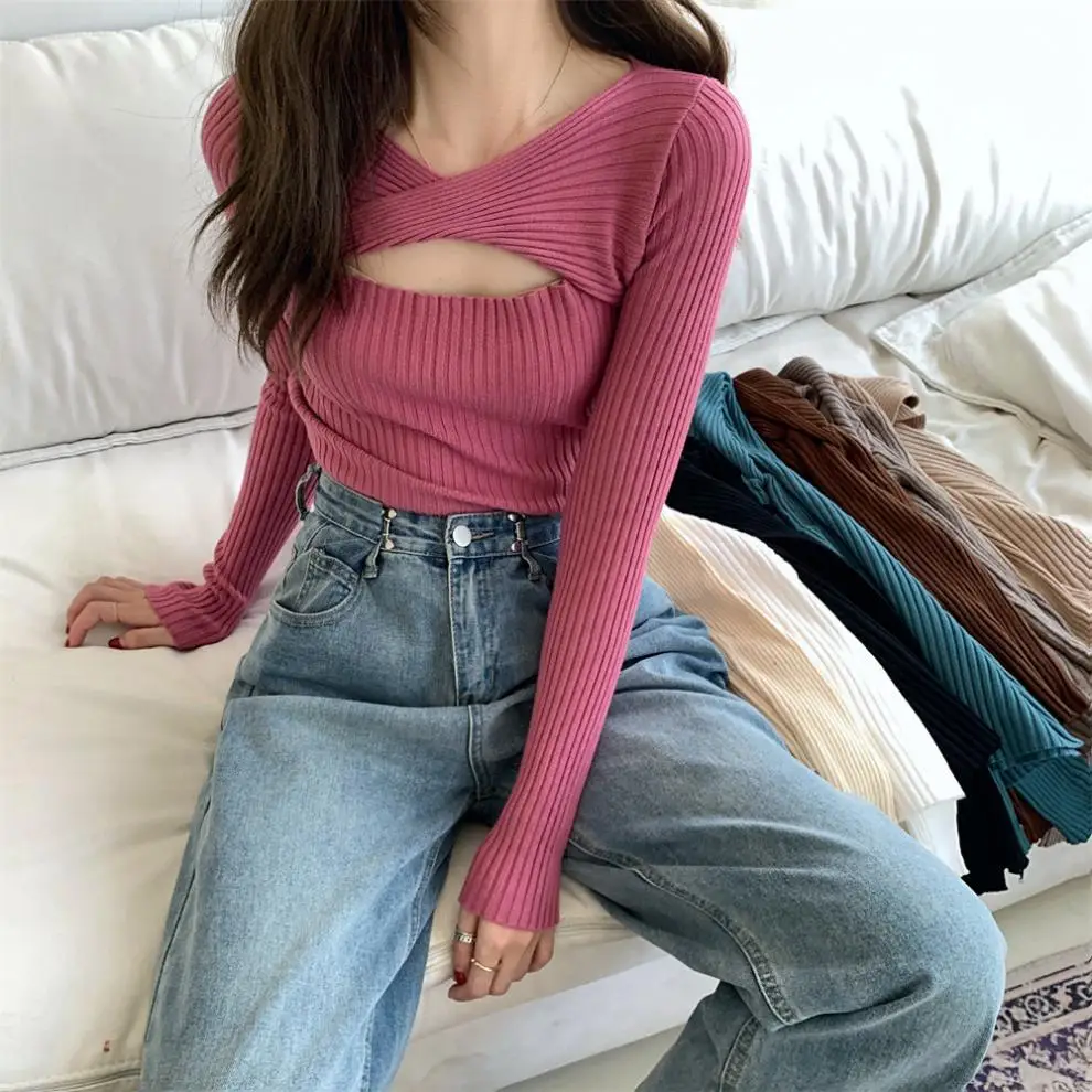 

Женский трикотажный свитер с круглым вырезом и длинным рукавом