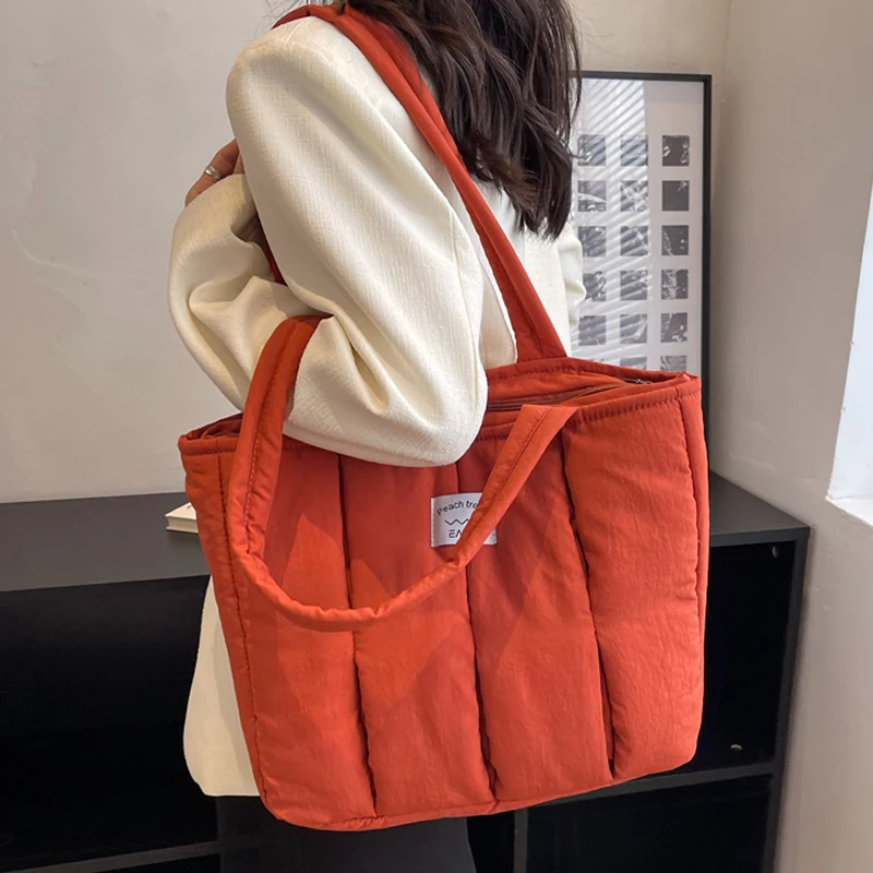 

Зимняя коллекция 2022 года, брендовые мягкие сумки с короткими ручками, роскошные большие женские сумки, женские мягкие теплые большие сумки ...