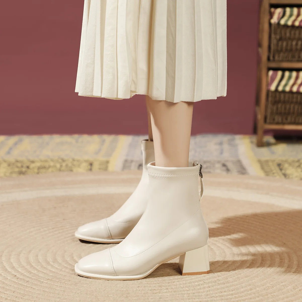 Женские замшевые кожаные короткие сапоги модные женские на высоком толстом