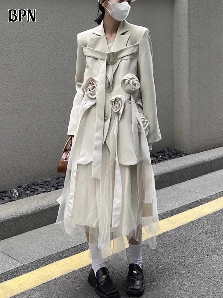 Женский блейзер с отложным воротником