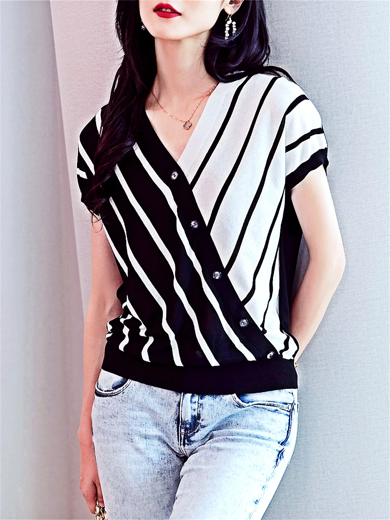 

Make Cotton Black-and-white Color Matching Shirt Real Shot Online Celebrity Pattern Striped Cross V-neck Sleeveless Women Tops