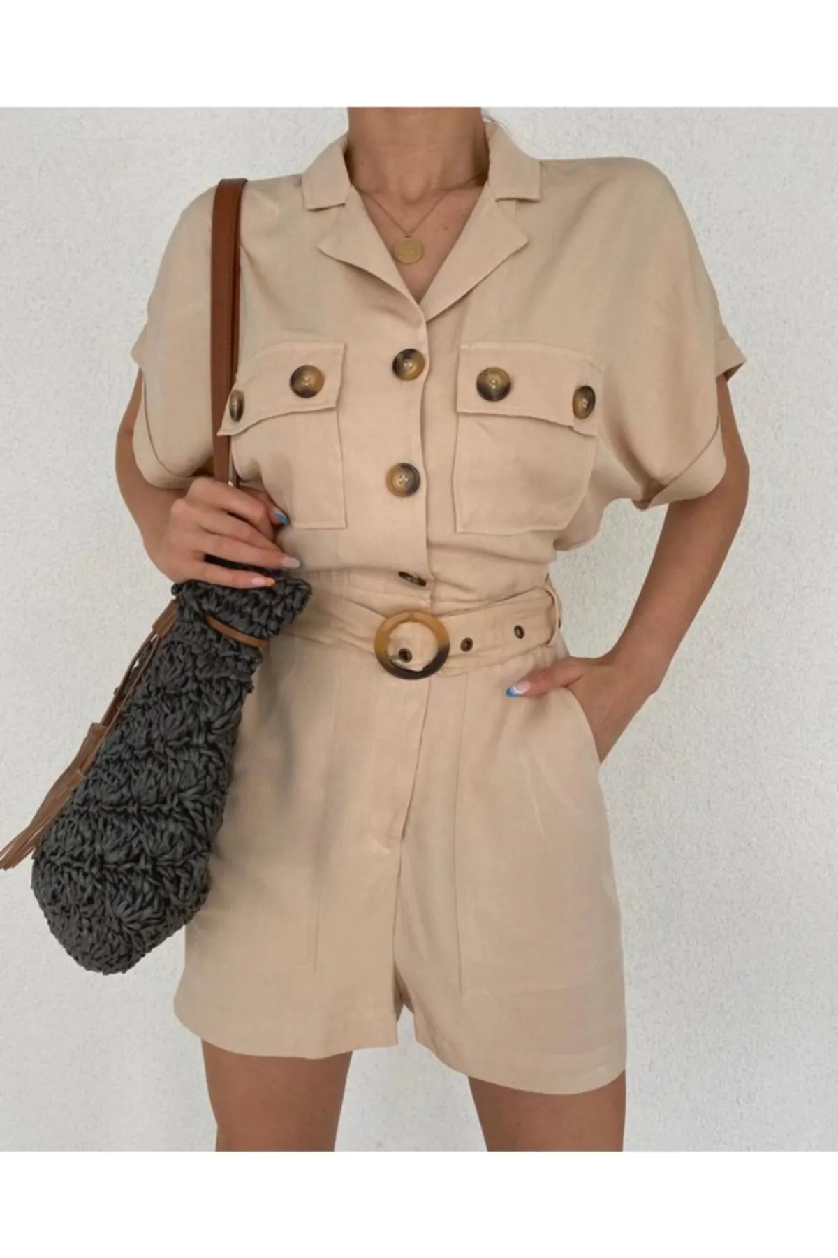 

Women's Overalls Beige Belted Shorts Jumpsuit Hot Style Quality Fabric Sleeveless Baggy Trousers Casual Jumpsuit