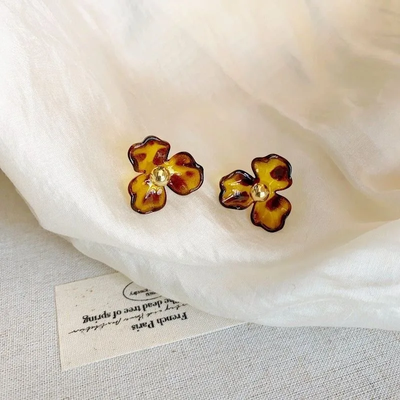 Акриловые серьги с цветами в японском и южнокорейском стиле индивидуальные