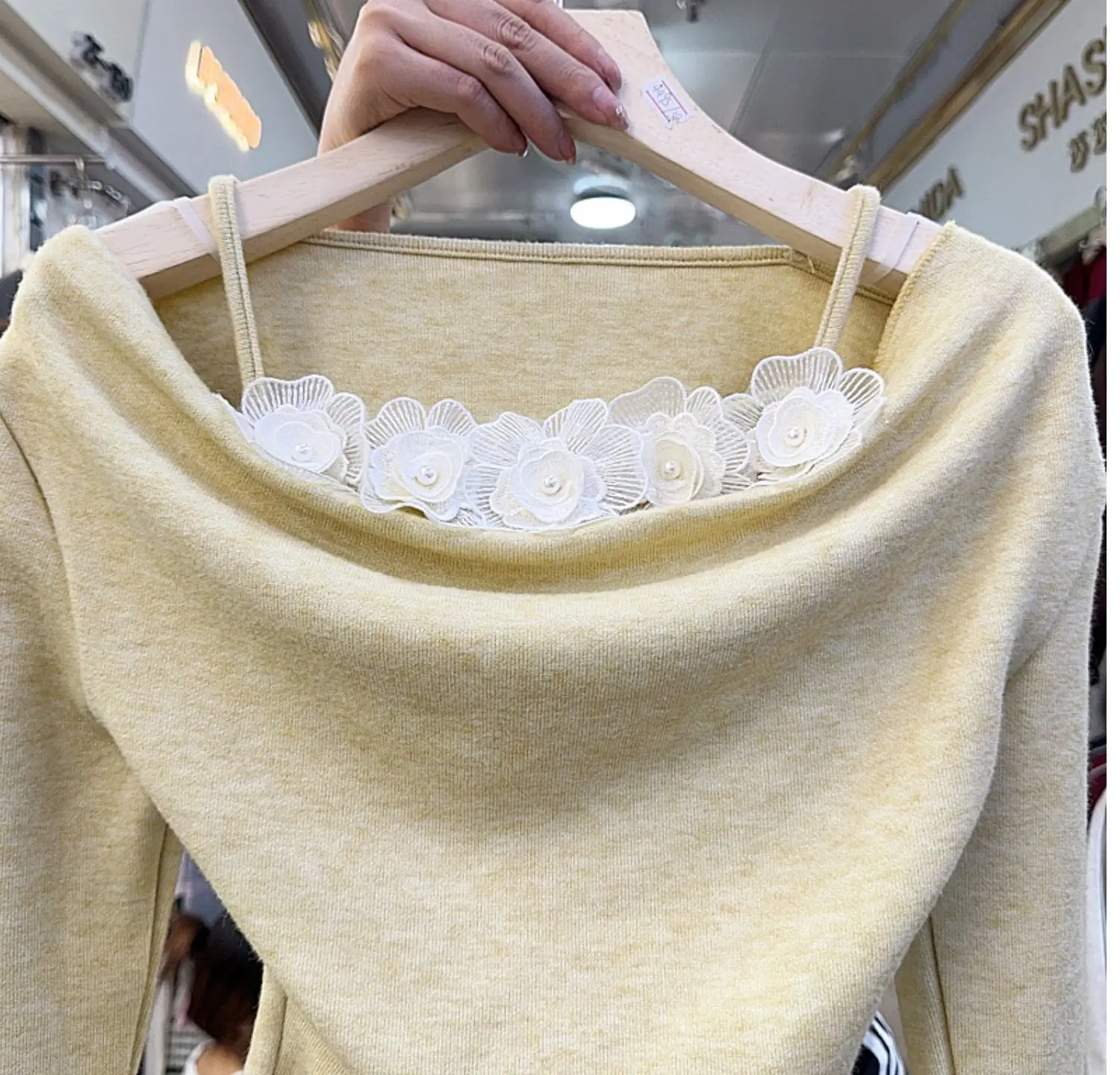 Neploe 2024 осенне-зимний свитер с объемным цветком и подвесным воротником женский