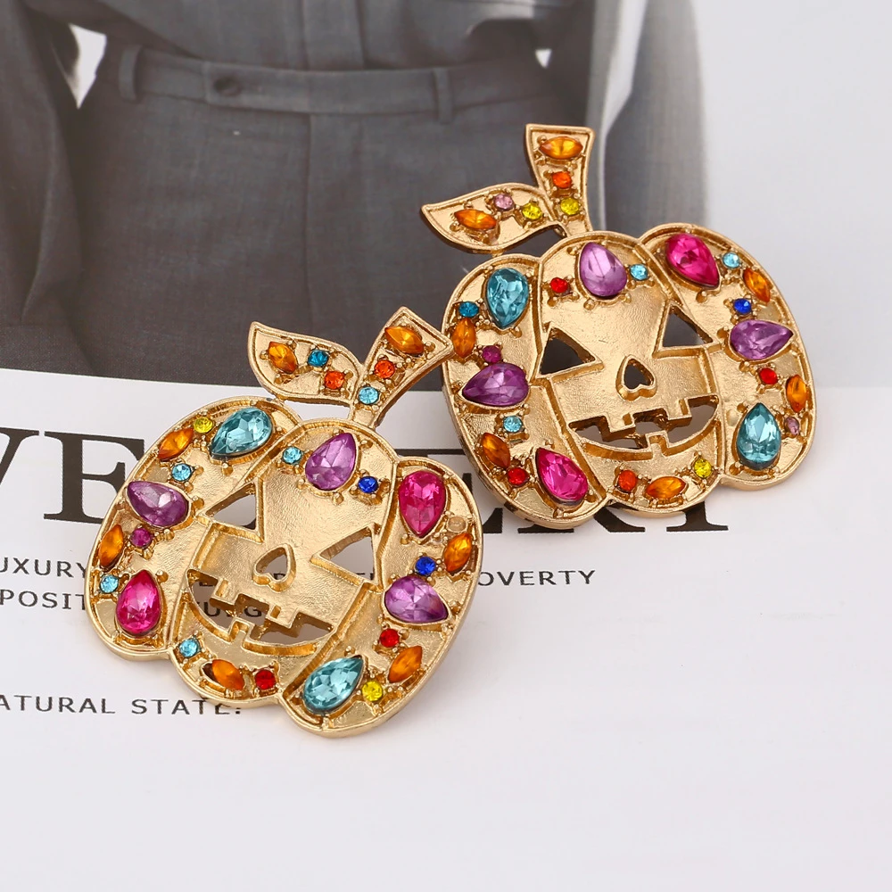 

Cartoon Smiling Face Hollowed Pumpkin Earrings Retro Creative Earrings Wholesale