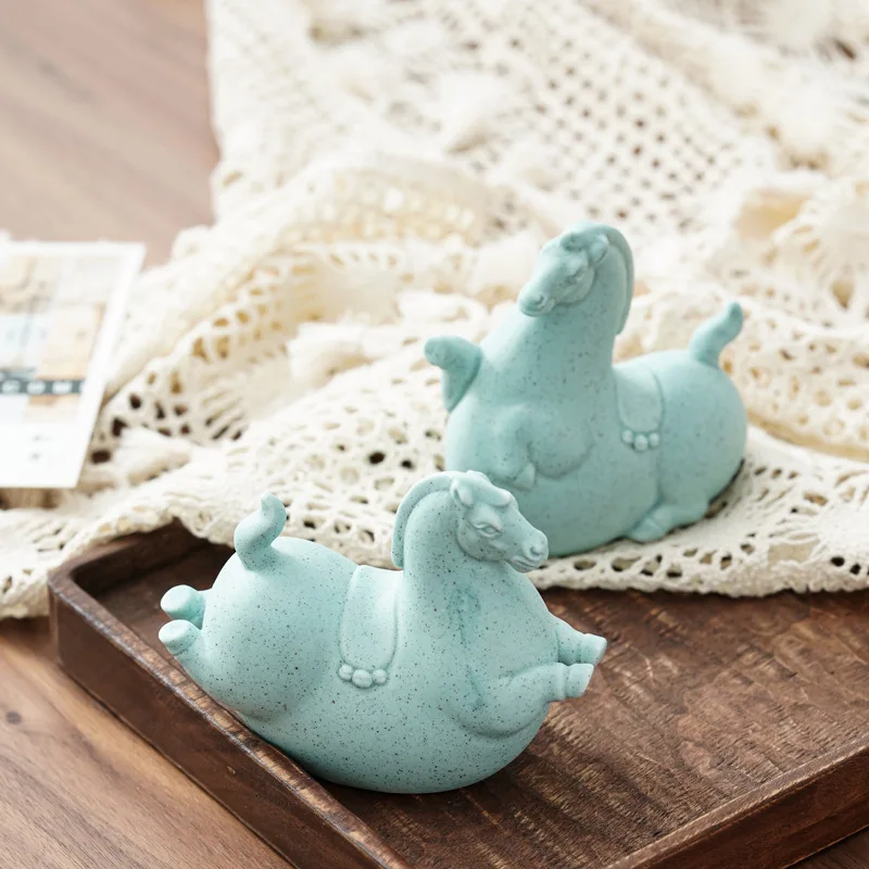 

Modern Ceramic Horse Pony Brief Cute Crafts Decor Home Living Room Office Desk Decorations Living Room Furnishings