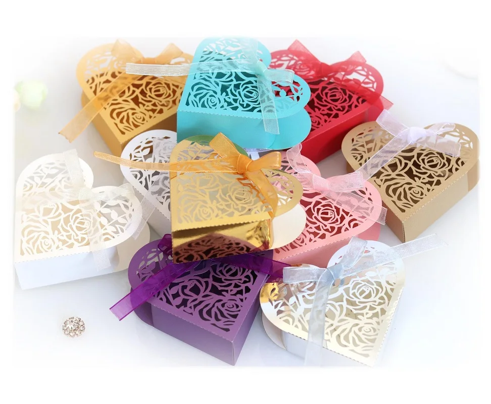 

100pcs Cut Hollow Paper Heart Rose Candy Chocolates Box Ribbon For Wedding Birthday Party Baby Shower Favor Gift Decorate