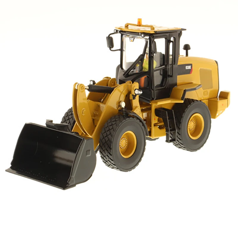 

DM 1:50 938K Wheel Loader Alloy Engineering Vehicle Forklift Model 85228