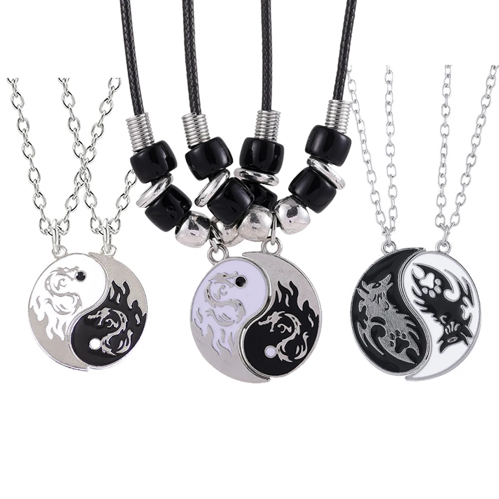 

Wolf Yin Yang Necklace for Women Men Matching Black White Disc Tai Chi Necklace Girls Friendship BFF Necklace Jewelry 2Pcs Set