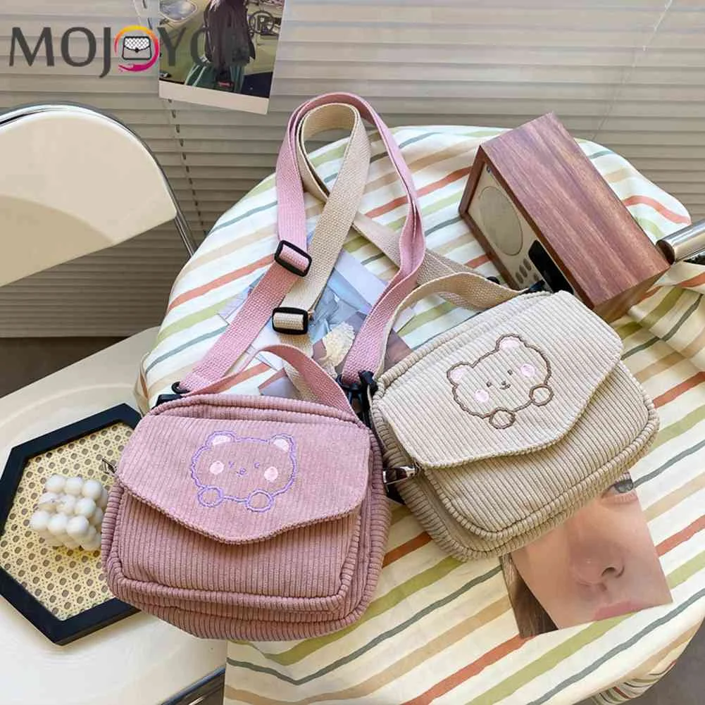 

Вельветовая Сумочка, винтажная милая сумка через плечо с вышивкой медведя, маленькая японская сумка с откидным карманом на осень и зиму, кош...