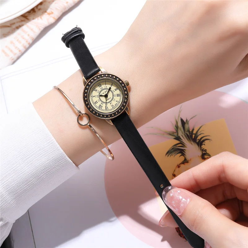 

Часы женские кварцевые с кожаным ремешком, винтажные Ретро-часы с маленьким циферблатом, с тонким кожаным ремешком, с римскими цифрами