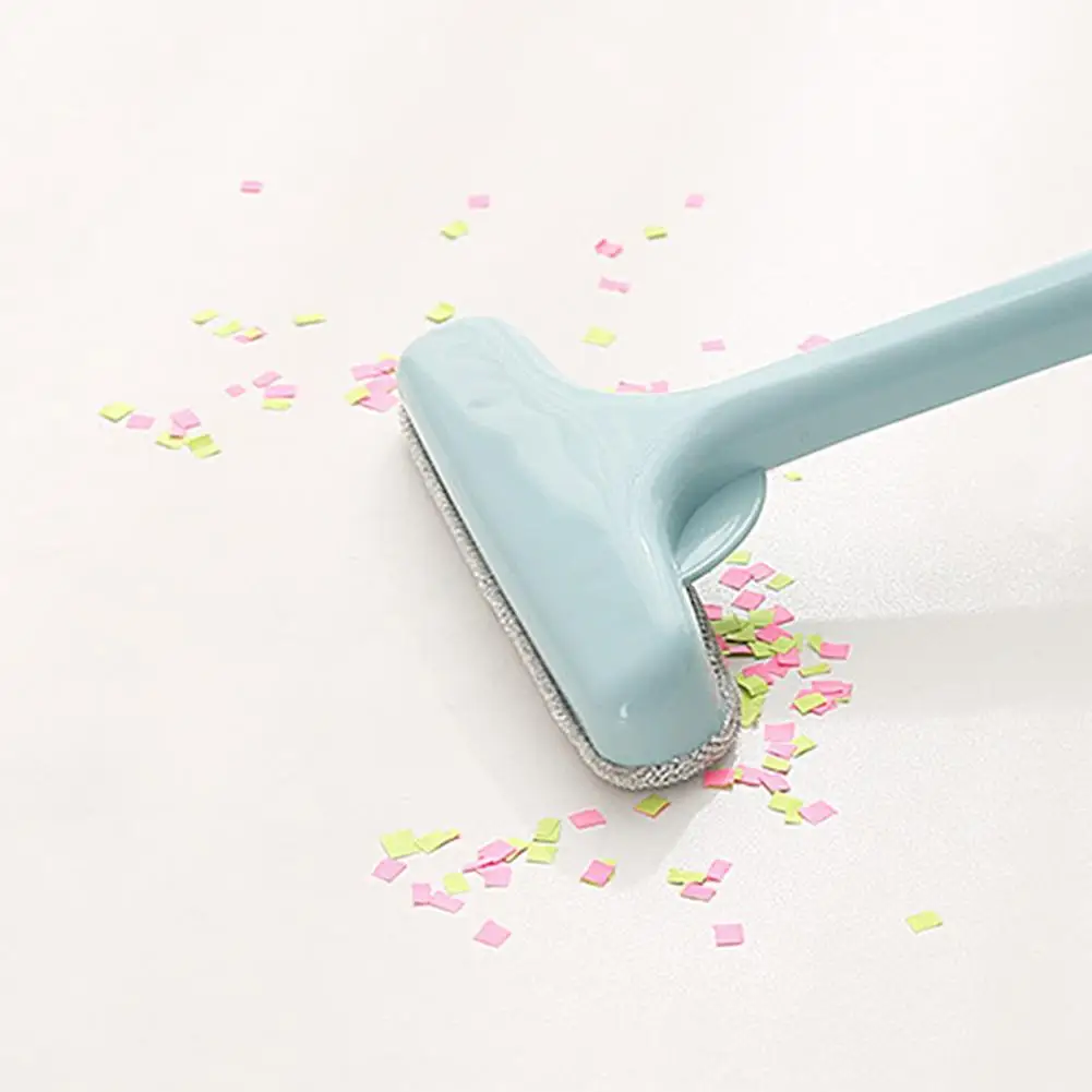 

Convenient Glass Brush Comfortable Grip Plastic Hanging Hole Design Washing Brush for House Work