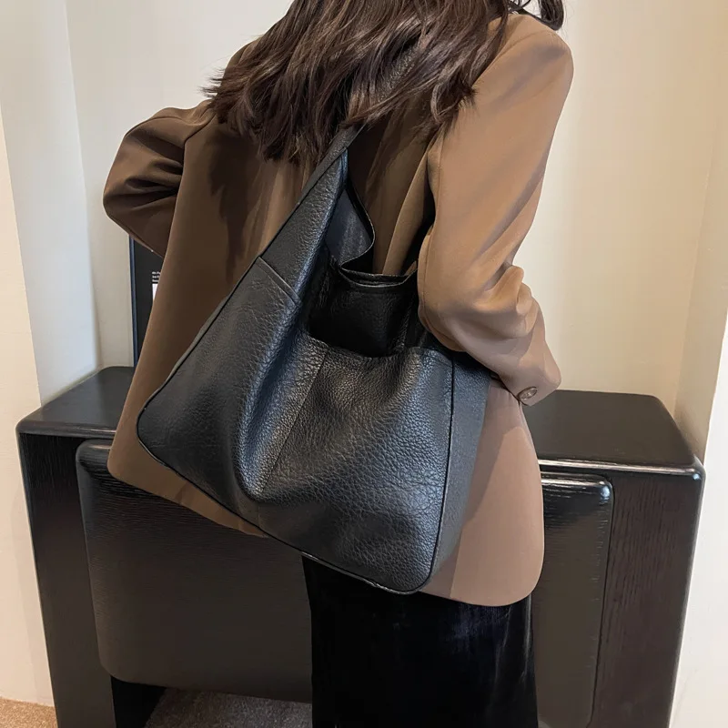 

Large Capacity Shoulder Bags For Womens PU Retro Fashion Bucket Bags Vintage Luxury Designer Handbags Ruches Feminia Tote Bags