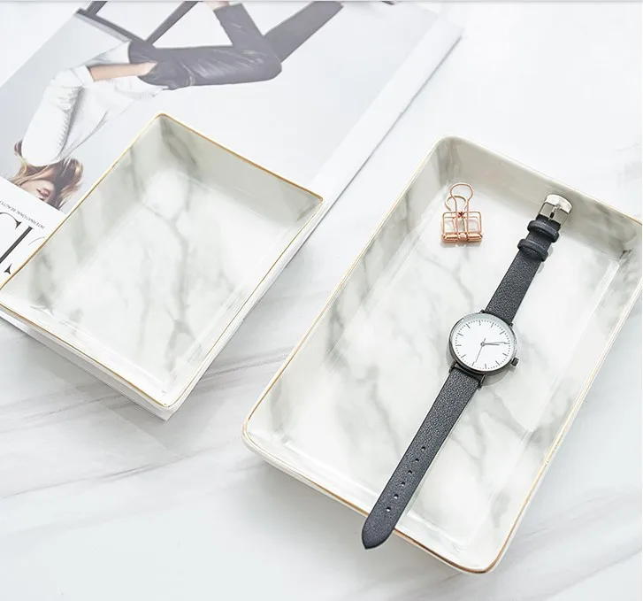 Роскошный керамический поднос с мраморной текстурой Золотая тарелка для