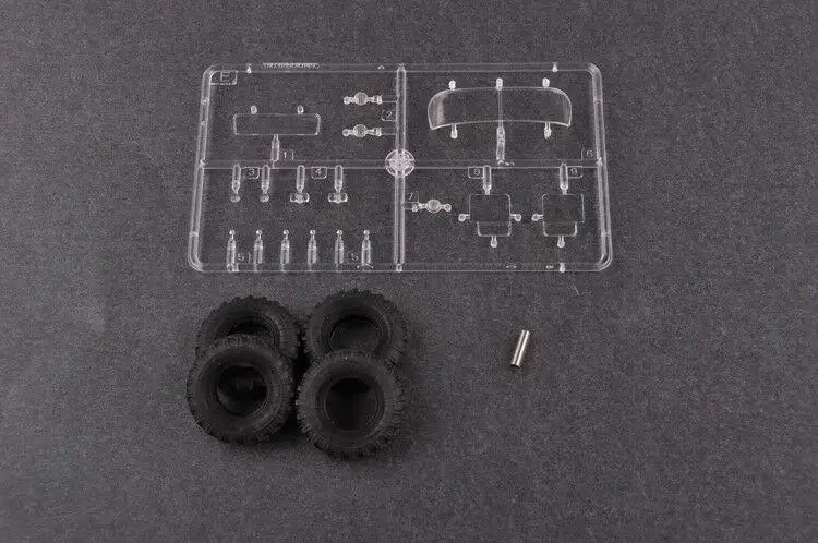Трубач 1/35 01032 Русский 9П138 Град-1 на Zil-131 Модельный комплект