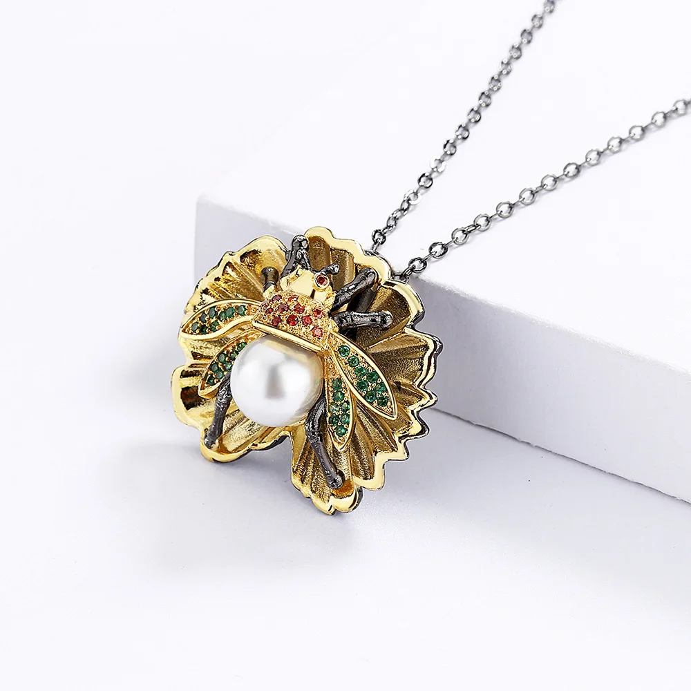 Золотое ожерелье Ann &amp Snow с кулоном пчелка