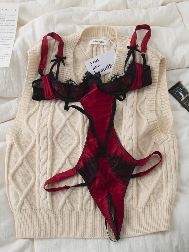 Sexy bra and panty set beauty eyelashes lace one-piece pajamas women's court bralette suit with steel ring small chest gathered