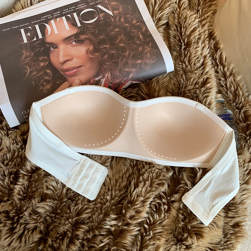 Женский бюстгальтер без бретелек на косточках невидимое бесшовное бандо