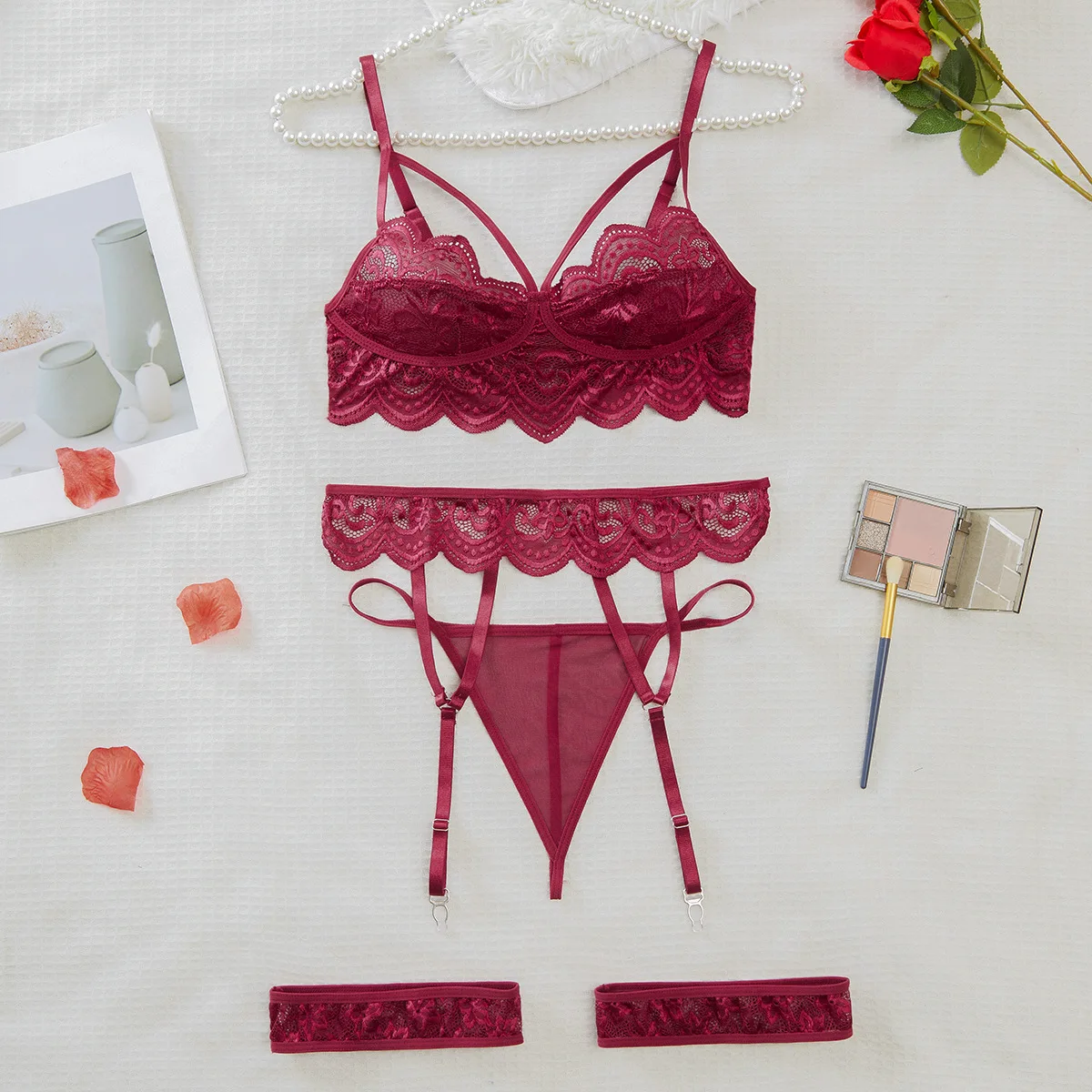 Женский комплект нижнего белья с низкой талией