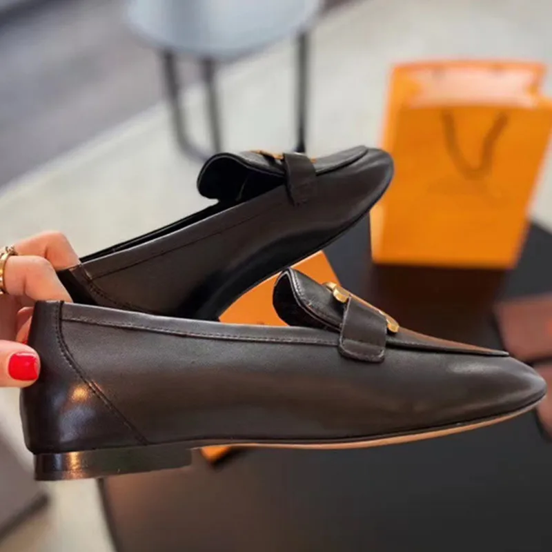 European and American Women's New Metal Buckle Decorative Flat Shoes Solid Color Casual Shoes