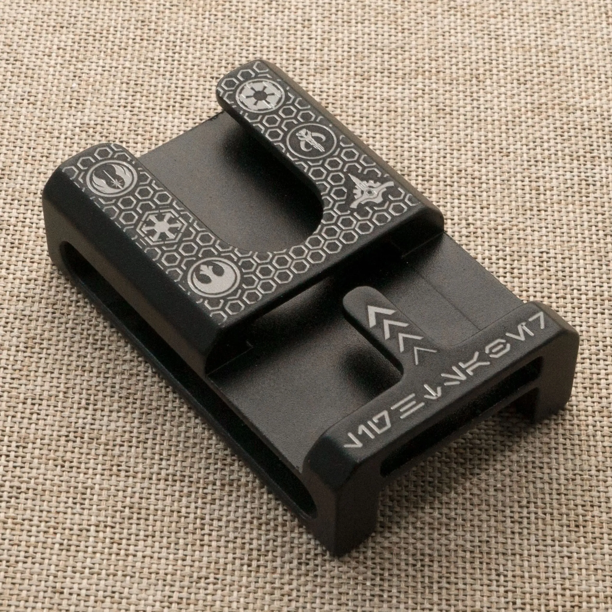 Аксессуары для светового меча Зажим ремня Covertec Колесный держатель