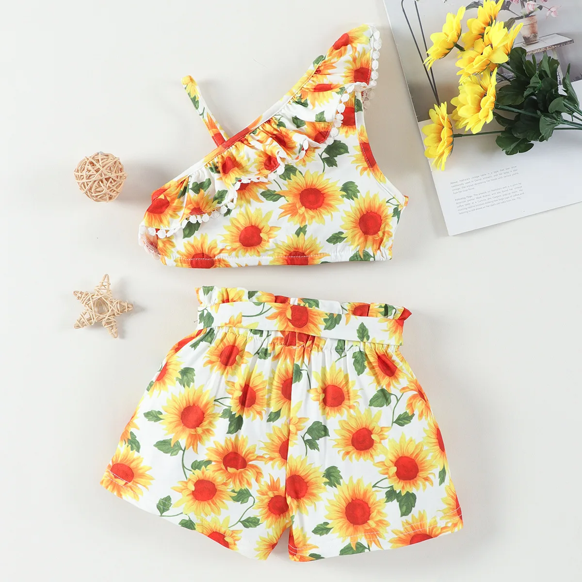 

Baby Girl Clothes Infant Summer Clothing Sets Toddler Sunflower Floral Suspender Top + Belt + Shorts 3pcs Set Children Outfits