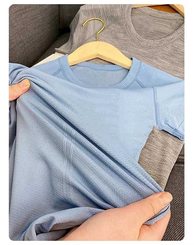 Рисунок 6 - Женская футболка с логотипом для йоги