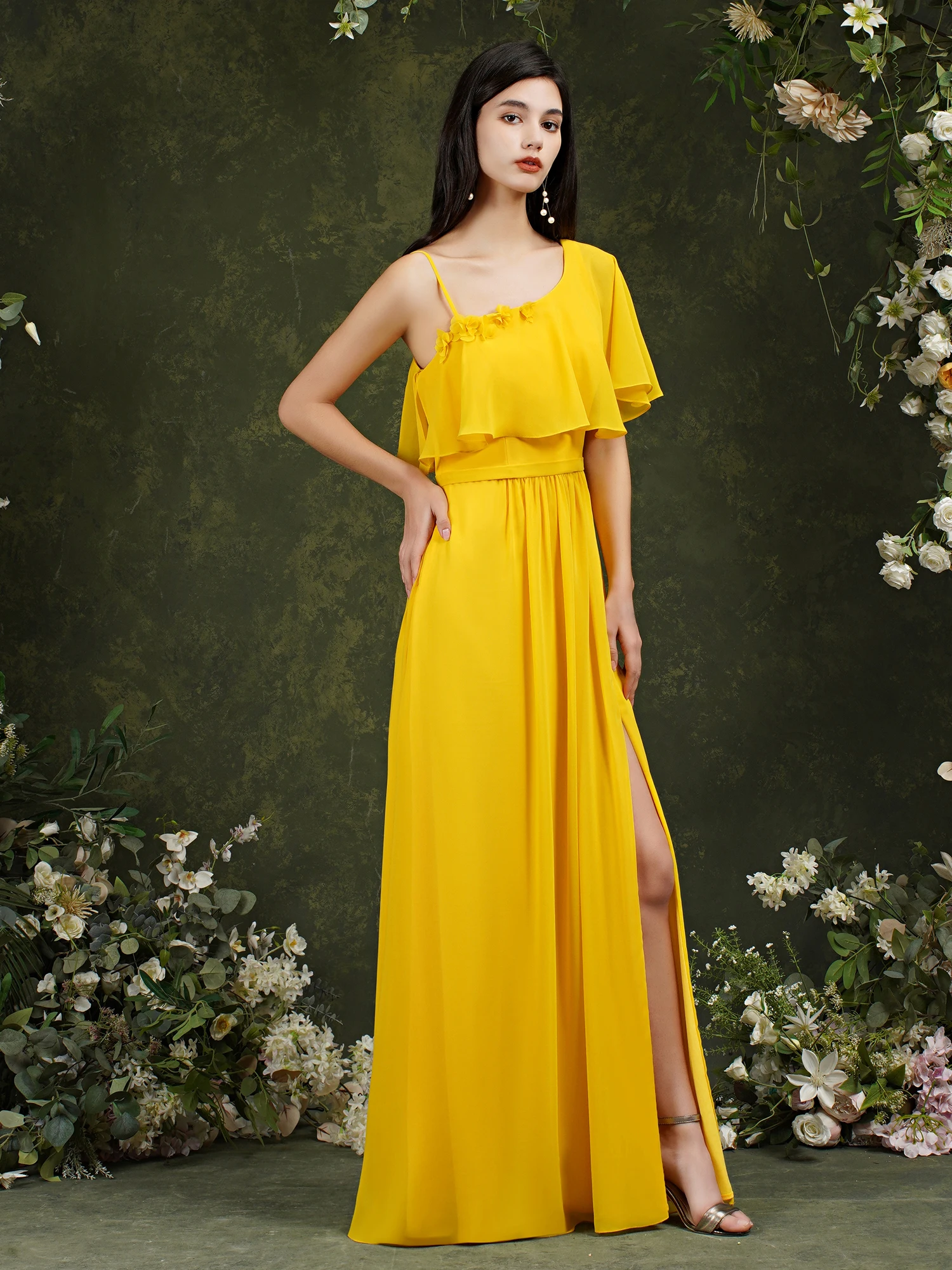 Шифоновые платья подружек невесты с карманами трапециевидного силуэта