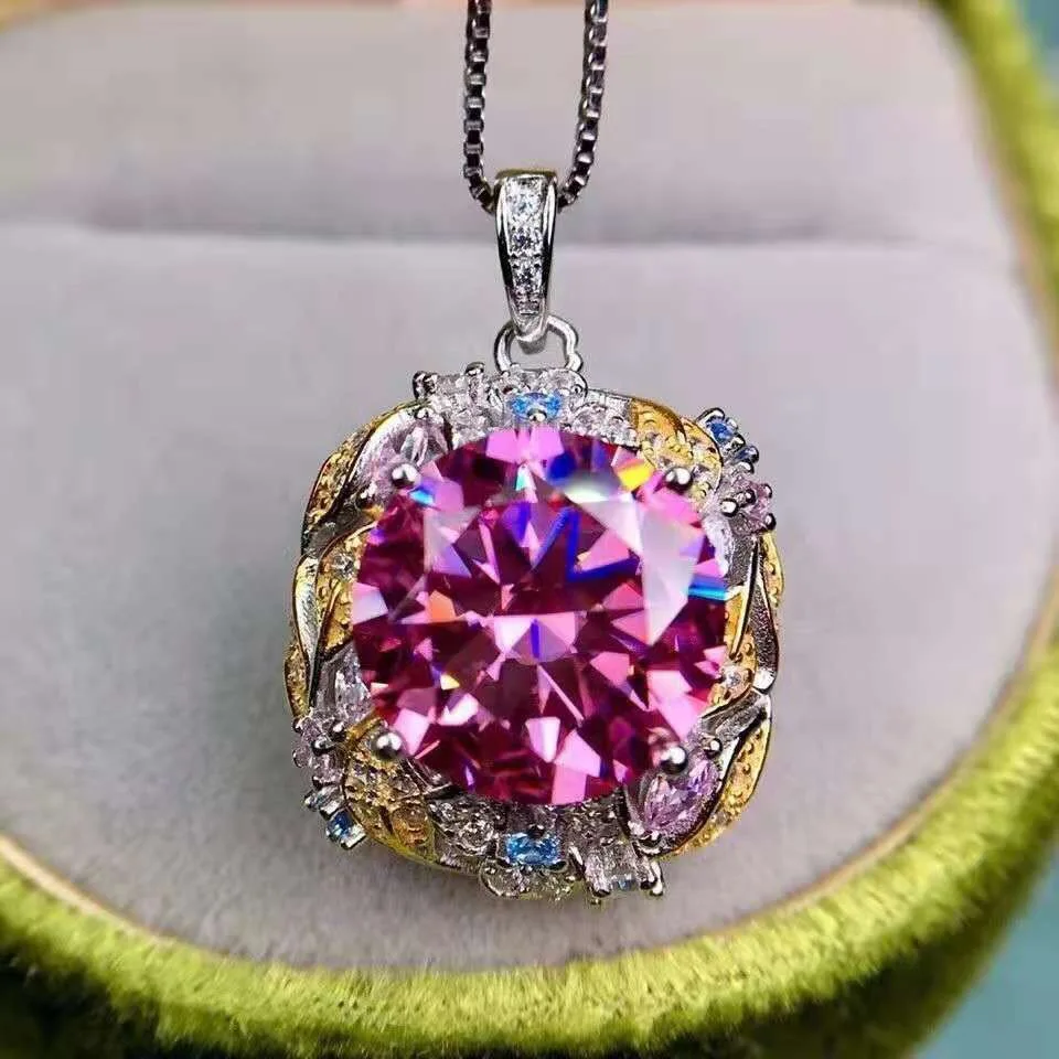 

New Pink Diamond Pendant Women's High-end Temperament Fashion Necklace Colorful Jewelry Accessories