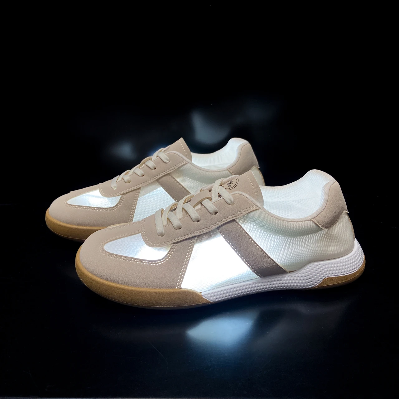 Breathable Women Sneakers Women's Sports Shoes Outdoor Non-slip Female Walking Shoes Lightweight Training Shoes Free Shipping