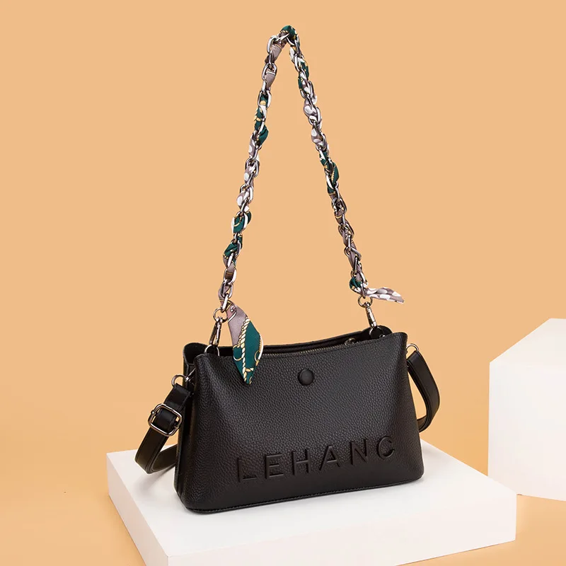 

Женская сумка, новинка 2022, модная Бостонская сумка, кожаная женская сумка, сумка-мессенджер с шелковым шарфом и цепочкой, маленькая квадратн...