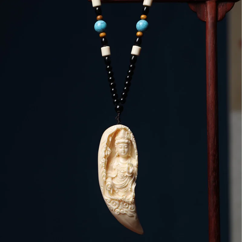 

Статуя Guanyin из канифоли