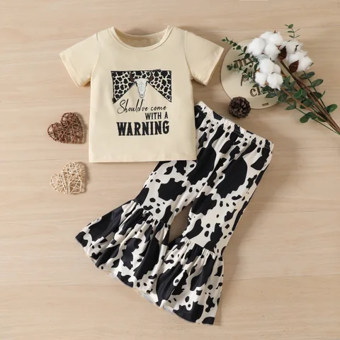 Модный комплект детской одежды из 2 предметов для малышей, футболка с коровьим принтом для маленьких девочек + расклешенные штаны с леопардовым принтом, летняя одежда для маленьких детей