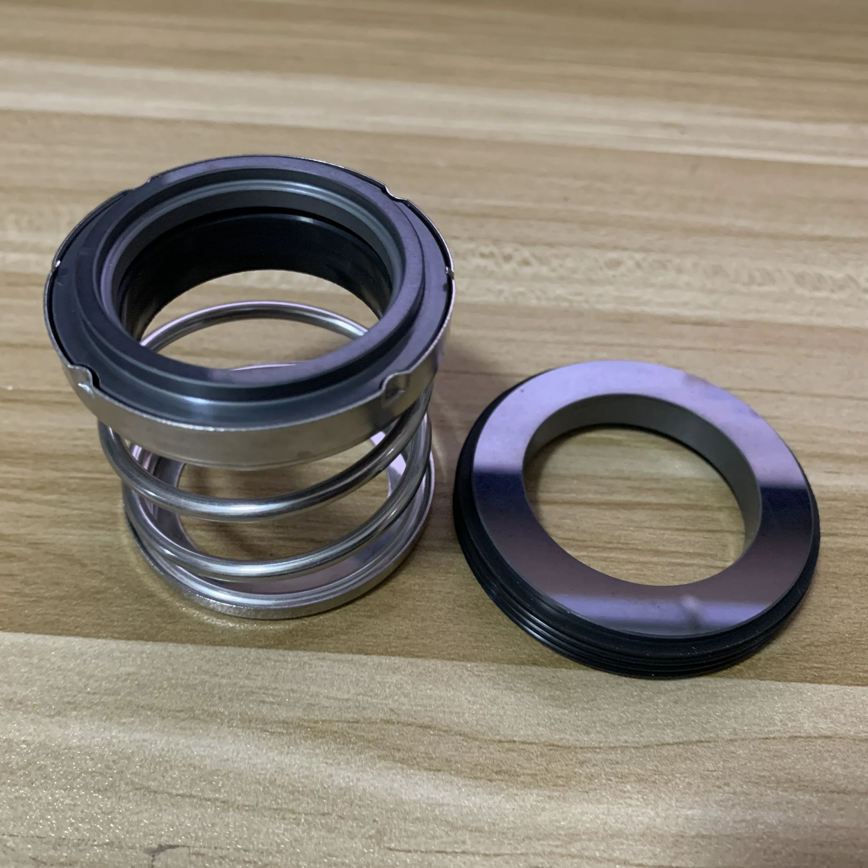 

EA560-12/13/14/15/16/17/18 Механические уплотнения TLANMP типа 560A для насосов (Материал:SiC/VIT)