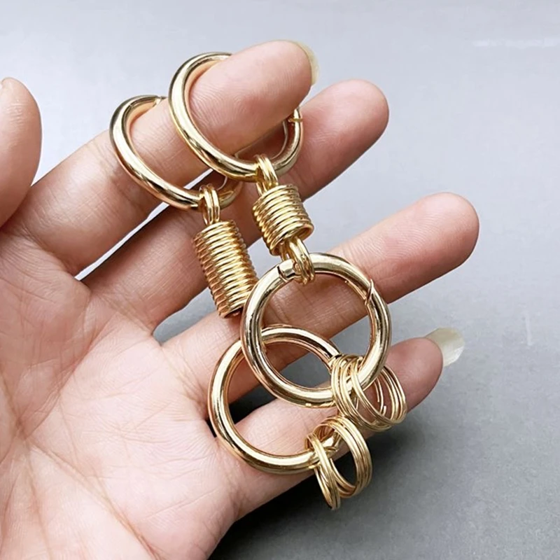 

Brass Handicraft Key Ring Hanging Spring Keychain Waist Buckle Bead Car Keyring Mechanical Style Small Gift Lovers Trinket