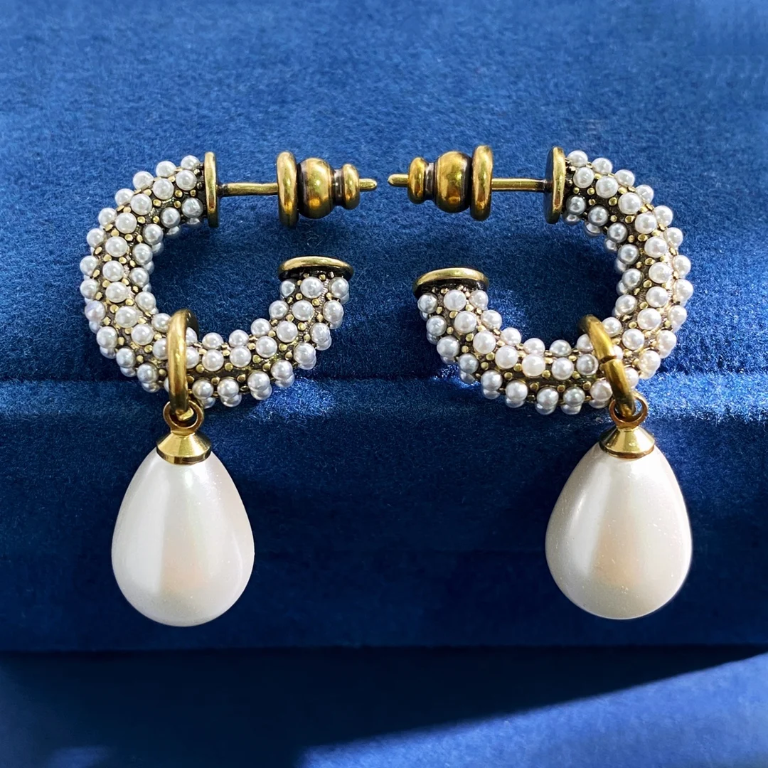

2023 New premium vintage studs for women design sense drop pearl earrings
