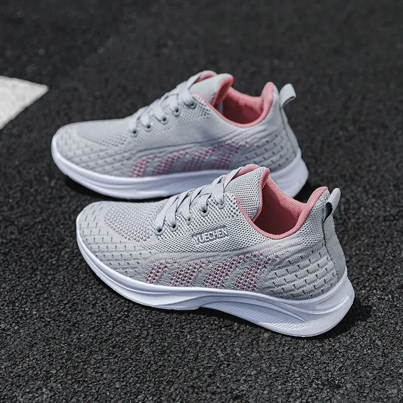 New Sports Shoes Women Flying Weave Mesh Breathable Casual Running Shoes Soft Sole Ultra Light Anti slip Versatile Travel Shoes
