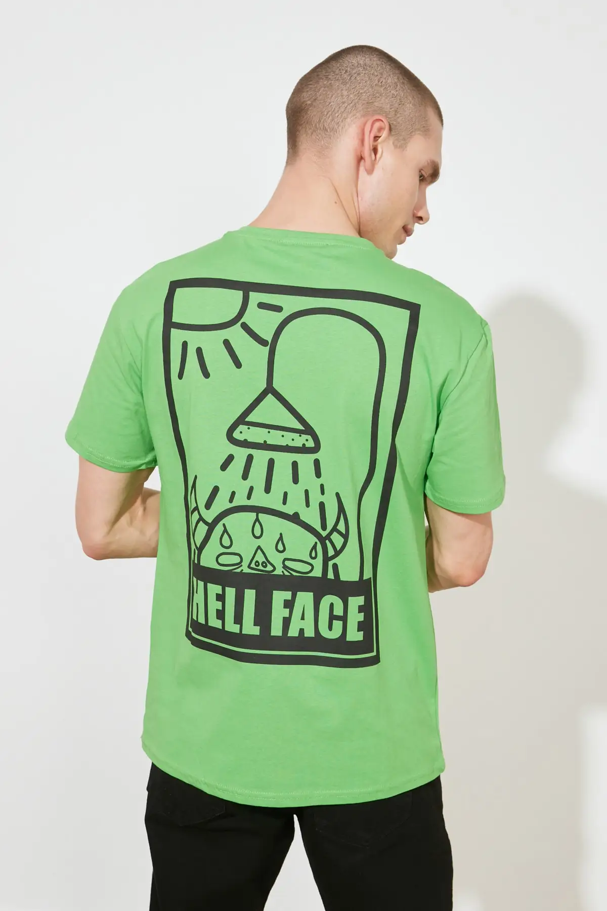 

Trendyol Male Backpack Printed Slim Fit T-Shirt TMNSS20TS1038