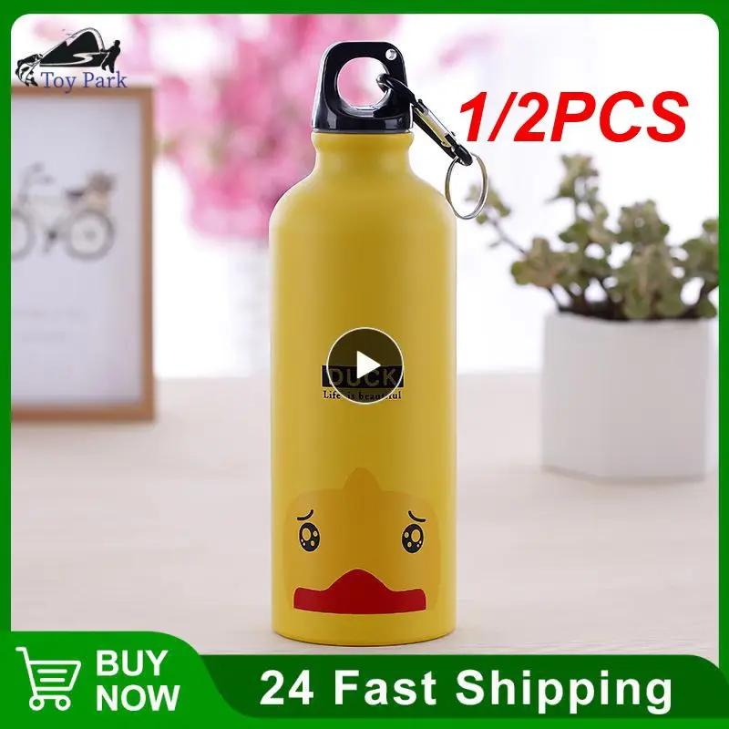 

1/2PCS 500ml Sport Bottle Cartoon Family Portable Carabiner Sports Bottle Card Lovely Pattern Water Bottle Kids Sport Drink