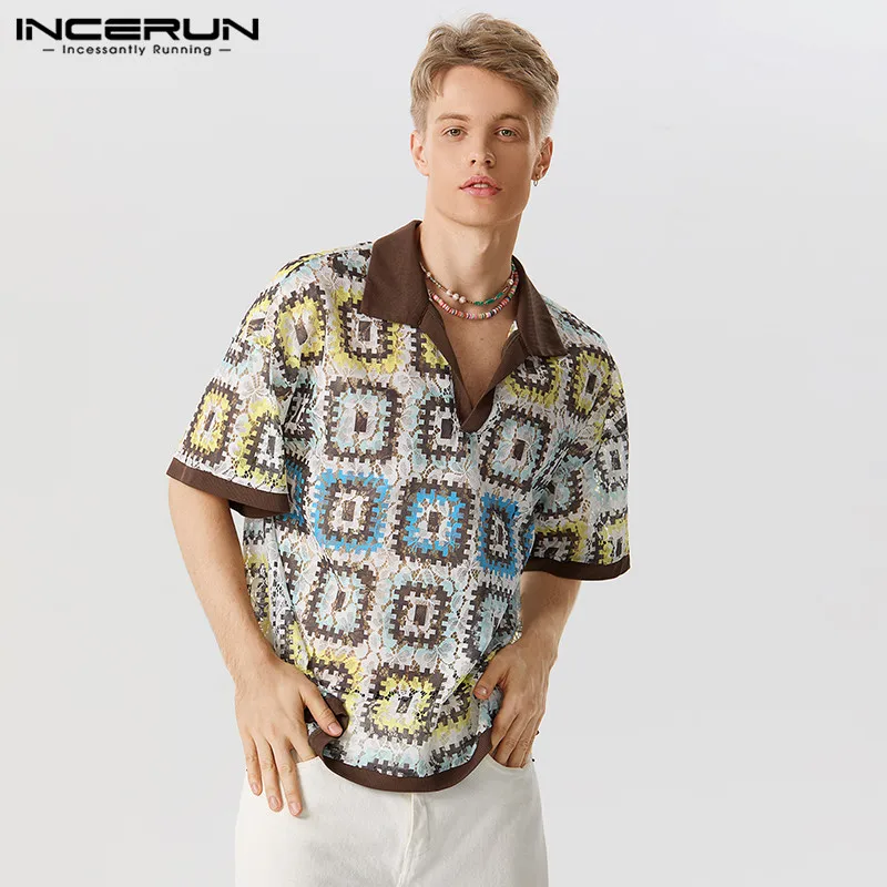 

Мужская Трикотажная кружевная рубашка в американском стиле с короткими рукавами и отворотами, повседневный Свободный пуловер, блузка, топы...