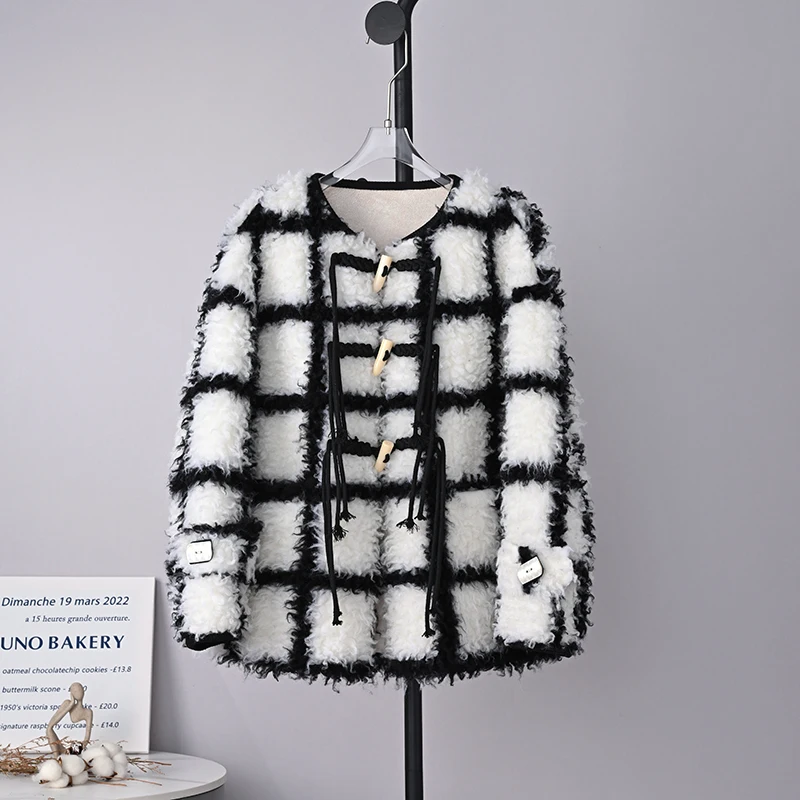 Genuine Lamb Fur Overcoats Women's Autumn Winter Clothes 2022 New Female Horn Button Plaid Casual Natural Lamb Fur Jackets C108